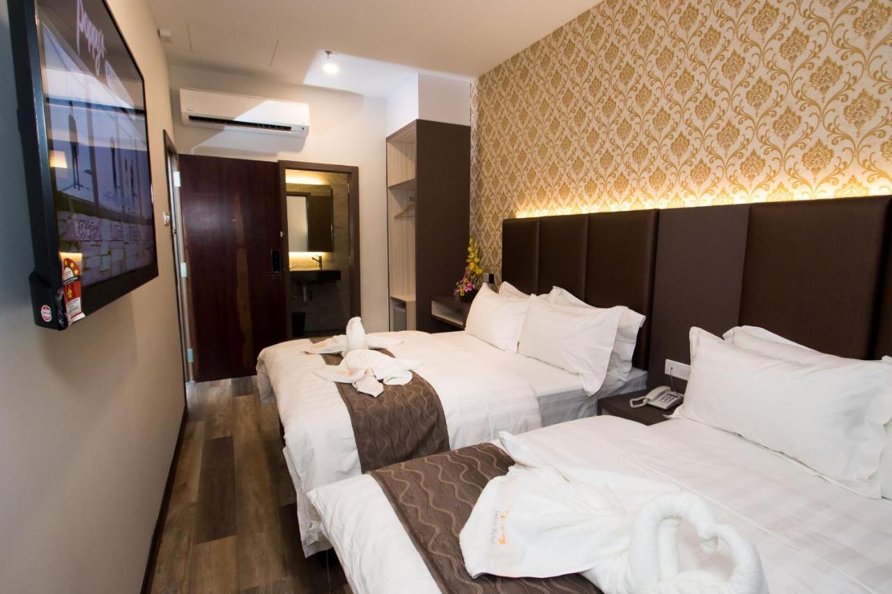 Spring Season Hotel Muar Exterior photo